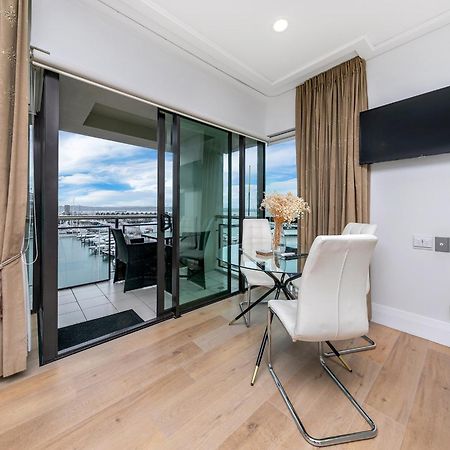 Exquisite Sun Soaked Corner Apartment Auckland Dış mekan fotoğraf