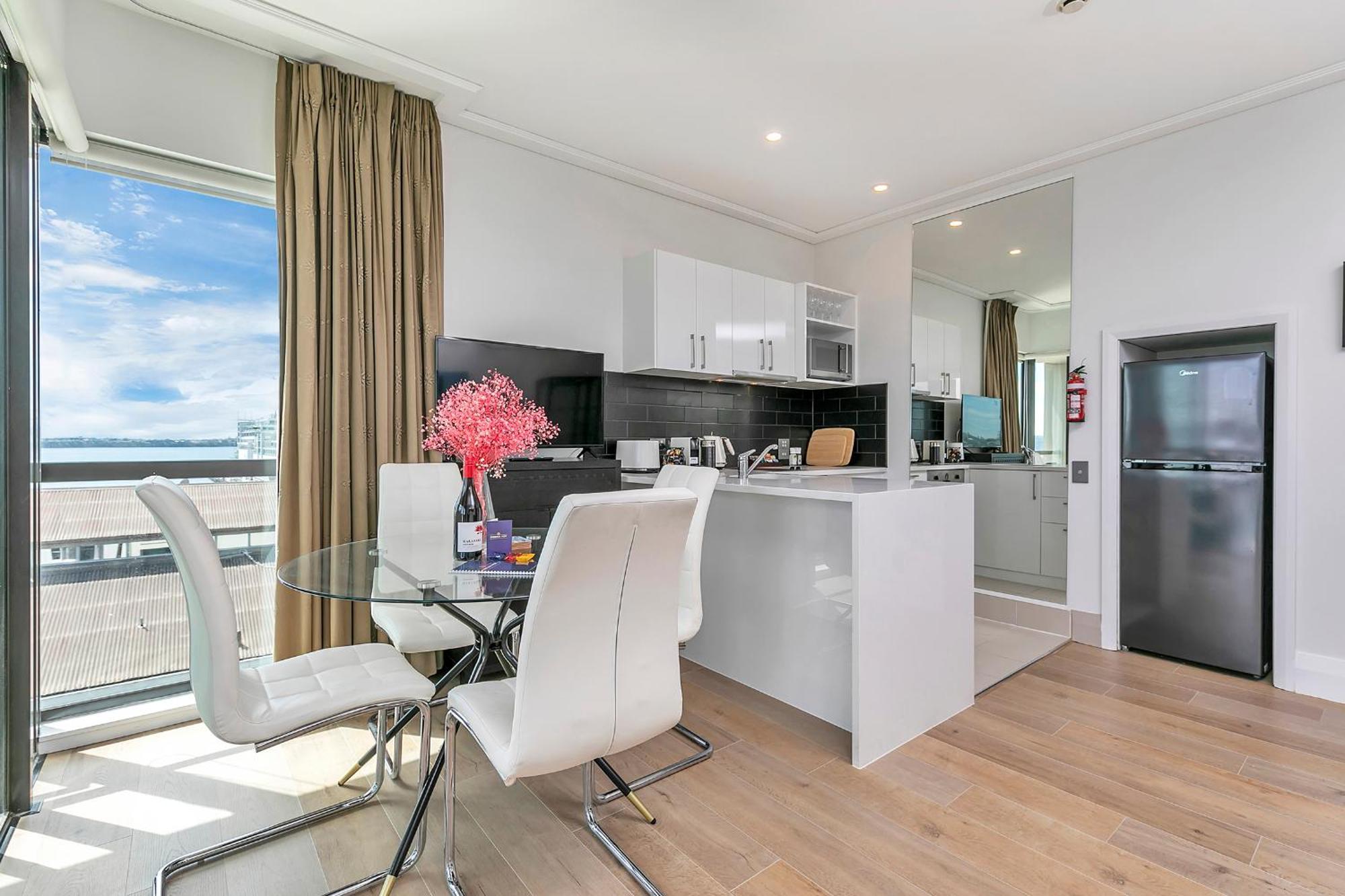 Exquisite Sun Soaked Corner Apartment Auckland Dış mekan fotoğraf