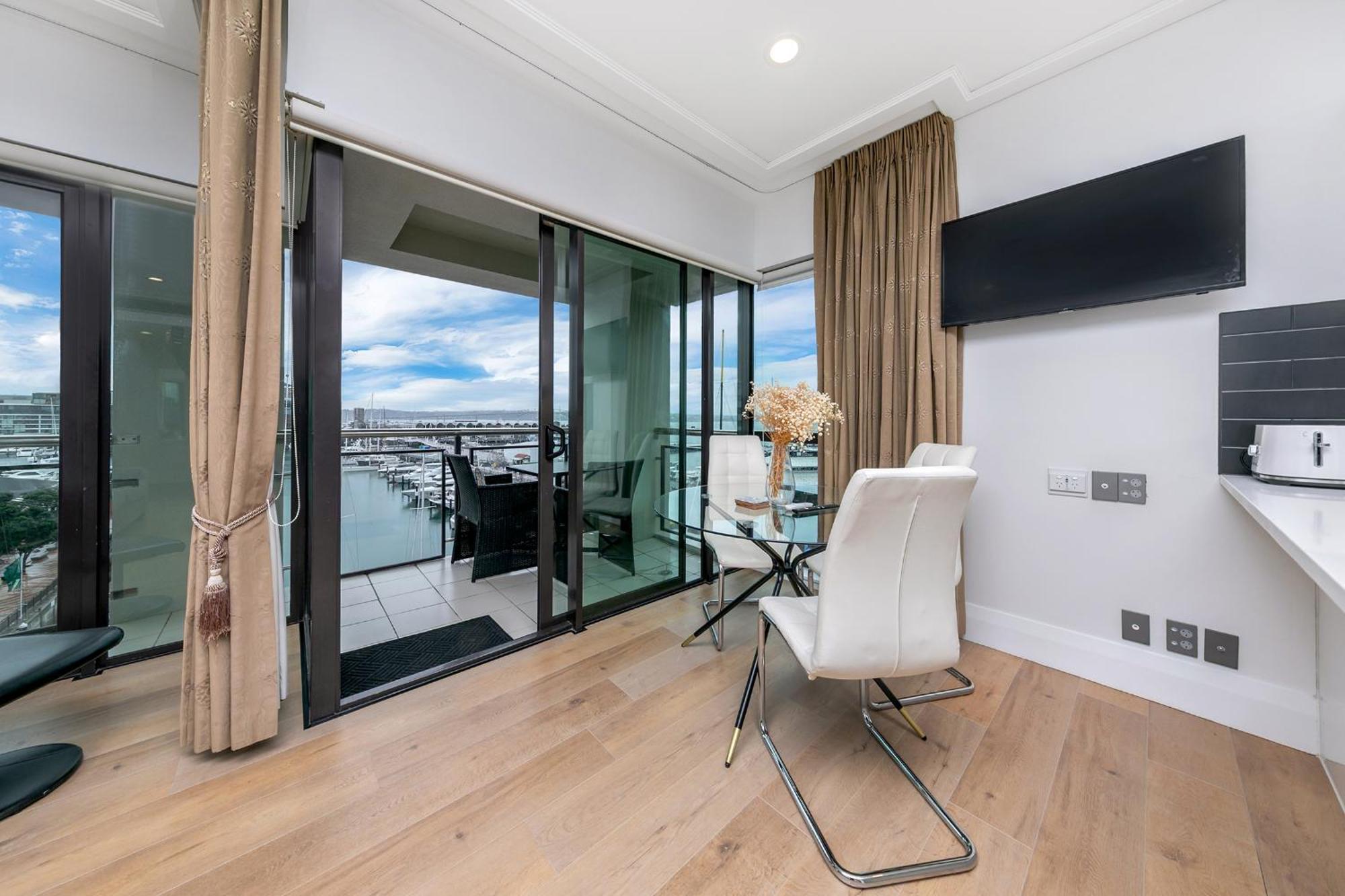 Exquisite Sun Soaked Corner Apartment Auckland Dış mekan fotoğraf